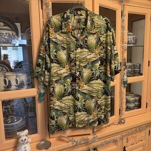 Tommy Bahama 'Coconut Point' Hula Girls Pineapple Silk Hawaiian Shirt